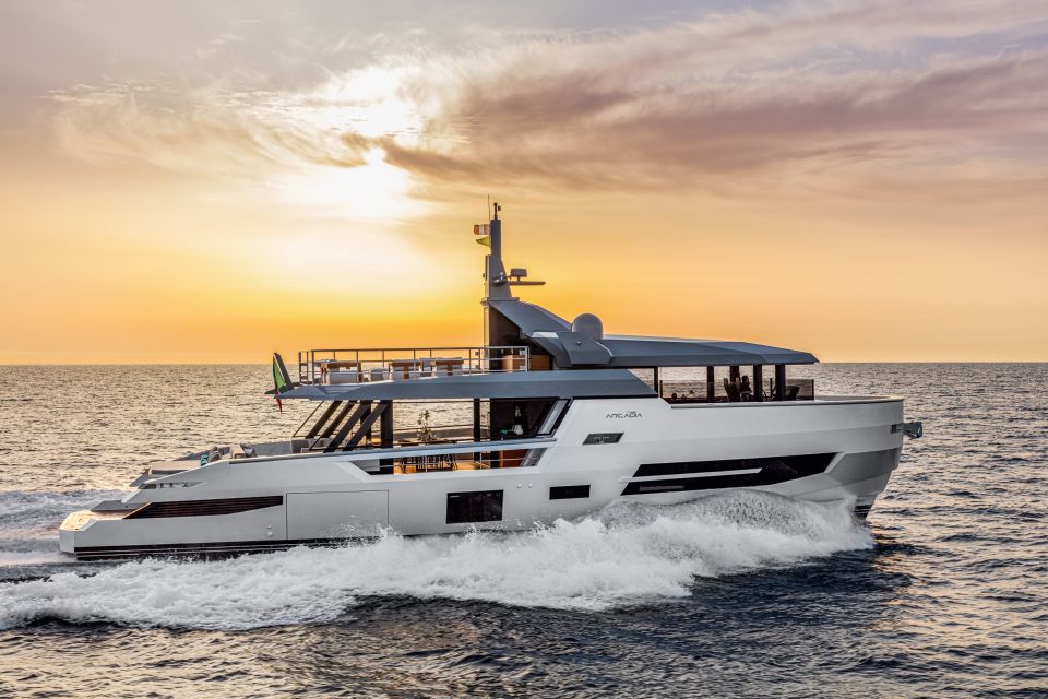 Arcadia Yachts debutta al Salone nautico di Venezia con Sherpa 80 XL